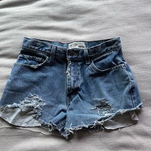 Levi’s denim shorts